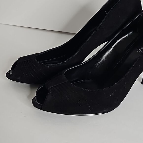 Nickles Soft Leather Black Upper Pump Peeptoe Shoes Size 9M - Picture 14 of 14